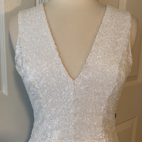 Dress the Population White Sequin V Neck Dress w/ Open Back Size Medium Worn 1X - Picture 3 of 12